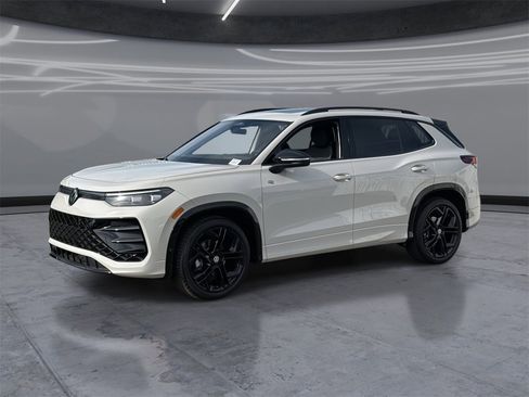 New 2026 Volkswagen Tiguan SE R-Line image 1