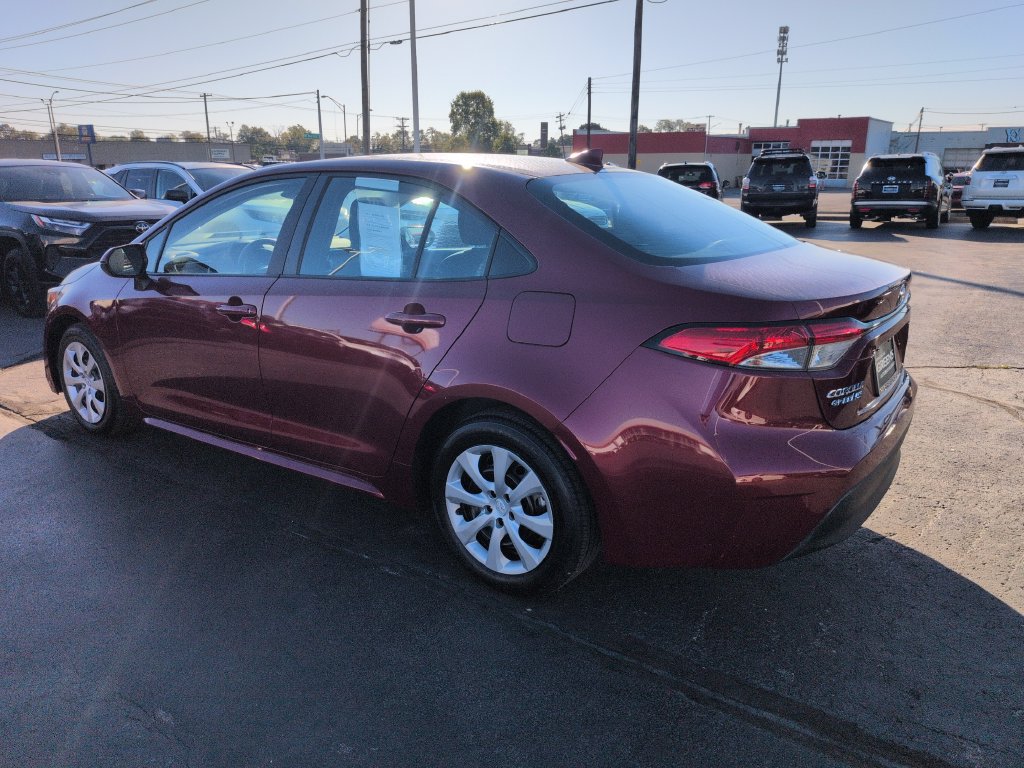 Certified 2023 Toyota Corolla LE FWD image 3
