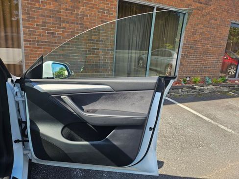 Used 2023 Tesla Model Y Long Range AWD/4WD image 60
