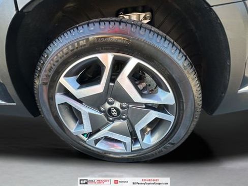 Used 2024 Hyundai Palisade Limited FWD image 19