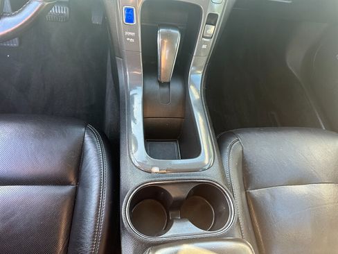 Used 2012 Chevrolet Volt Premium w/ Premium Trim Package FWD image 19
