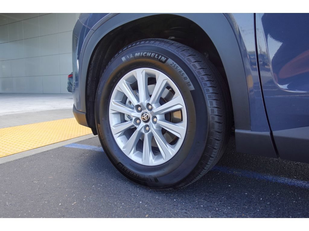 Certified 2025 Toyota Grand Highlander AWD image 32