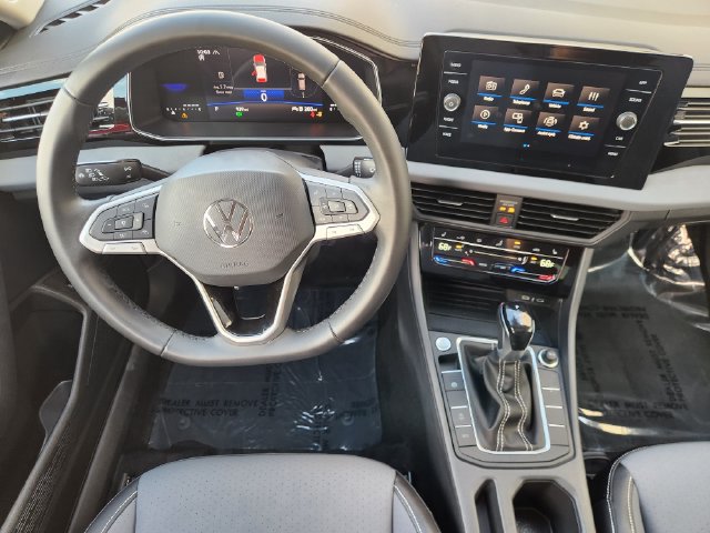 Used 2026 Volkswagen Jetta SE FWD image 28