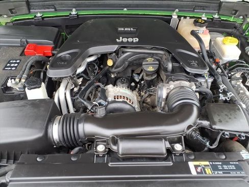 Used 2019 Jeep Wrangler Unlimited Sport S image 26