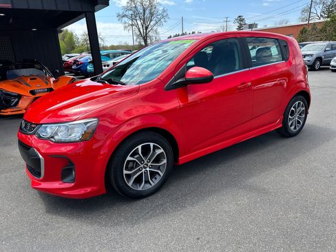 Used 2017 Chevrolet Sonic LT w/ Convenience Package FWD image 2