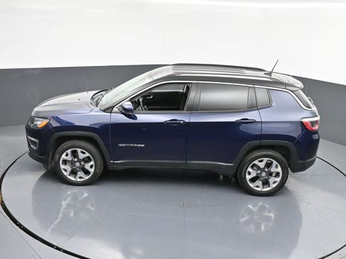 Used 2019 Jeep Compass Limited image 33