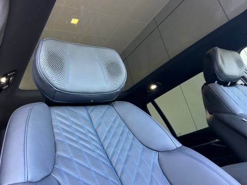 Used 2026 Cadillac Escalade IQL Luxury AWD/4WD image 20
