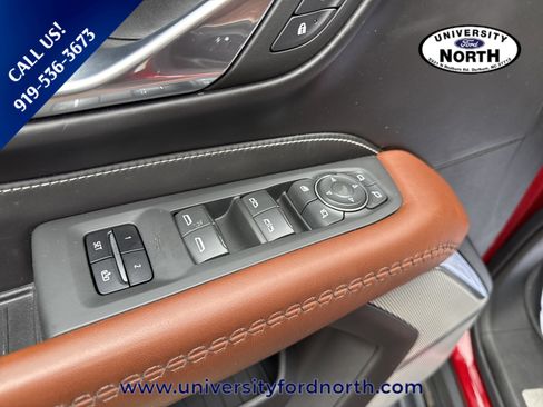 Used 2023 GMC Yukon Denali Ultimate image 11