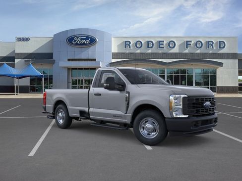 Used 2025 Ford F250 XL RWD image 7