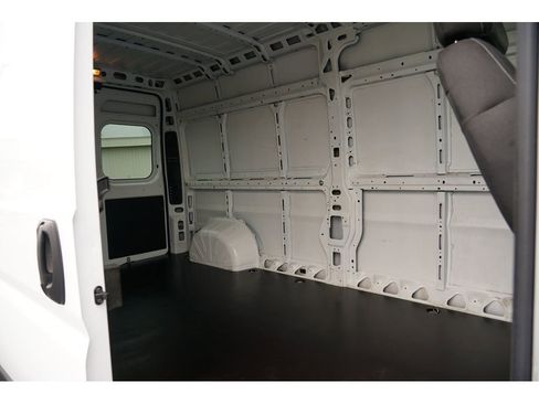 Used 2023 RAM ProMaster 2500 image 13