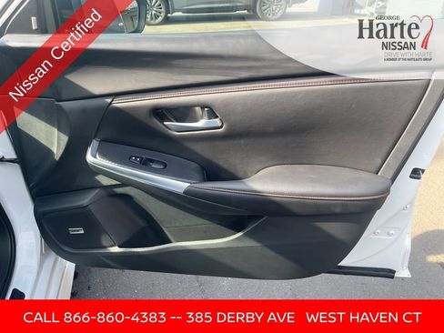Certified 2025 Nissan Sentra SR w/ SR Premium Package FWD image 18