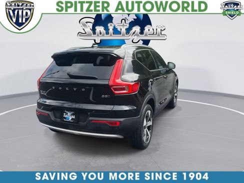Used 2024 Volvo XC40 B5 Core AWD/4WD image 10