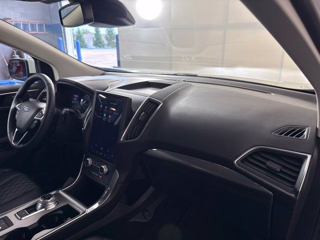 Used 2024 Ford Edge Titanium AWD/4WD image 34