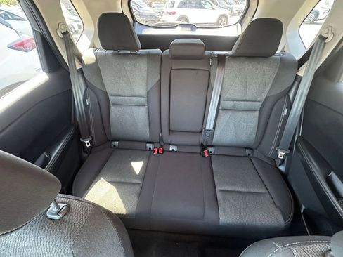 Used 2025 Nissan Rogue SV FWD image 40