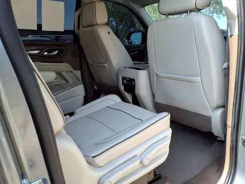 Used 2021 GMC Yukon XL Denali w/ Denali Premium Package RWD image 13