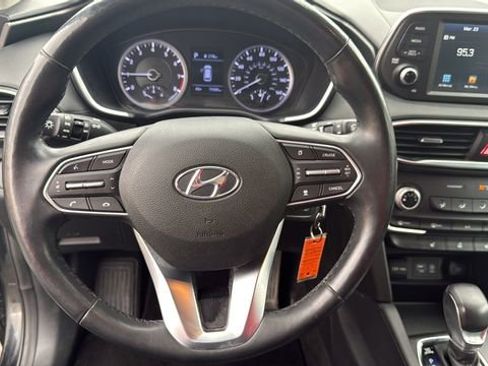 Used 2020 Hyundai Santa Fe SE image 16