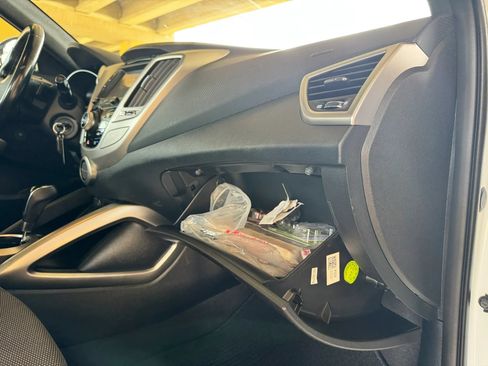 Used 2016 Hyundai Veloster w/ Option Group 02 FWD image 23