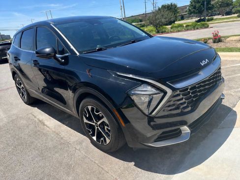 Used 2023 Kia Sportage EX FWD image 2