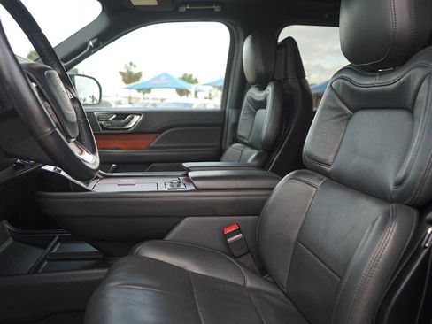 Used 2024 Lincoln Navigator Reserve AWD/4WD image 11