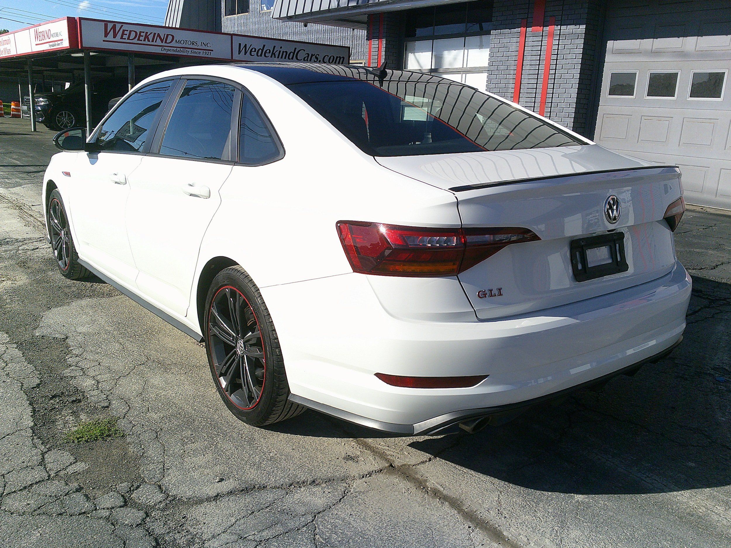Used 2019 Volkswagen Jetta GLI FWD image 10