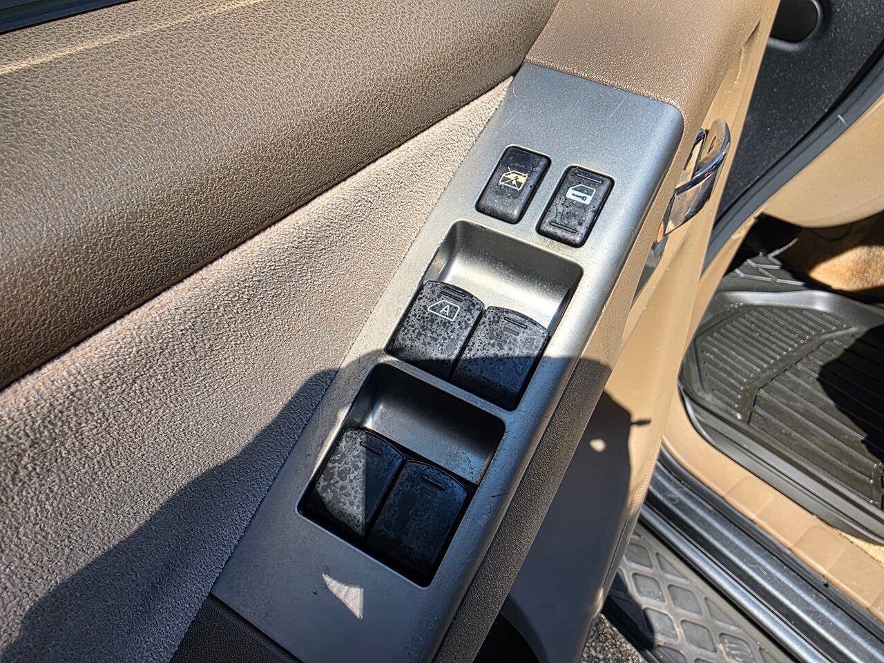 Used 2005 Nissan Pathfinder SE w/ (P01) Se Premium Pkg RWD image 10
