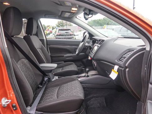 Used 2025 Mitsubishi Outlander Sport ES AWD/4WD image 17