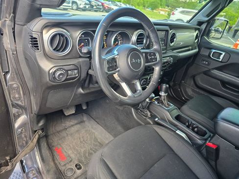 Used 2018 Jeep Wrangler Unlimited Sahara w/ LED Lighting Group AWD/4WD image 25