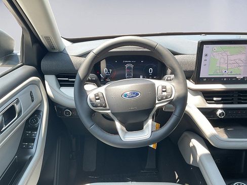 New 2026 Ford Explorer Active w/ Active Comfort Package RWD image 6