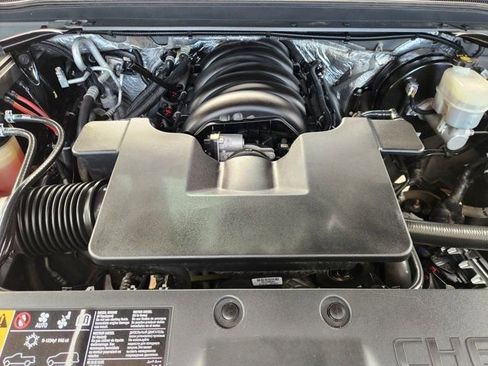 Used 2018 Chevrolet Tahoe LT w/ Luxury Package image 33