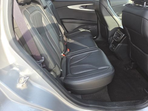 Used 2020 Lincoln Nautilus Premier w/ Equipment Group 101A image 21