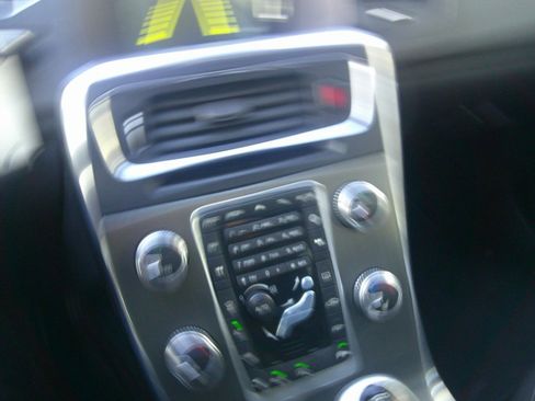 Used 2016 Volvo S60 T5 Premier w/ Convenience Package image 59