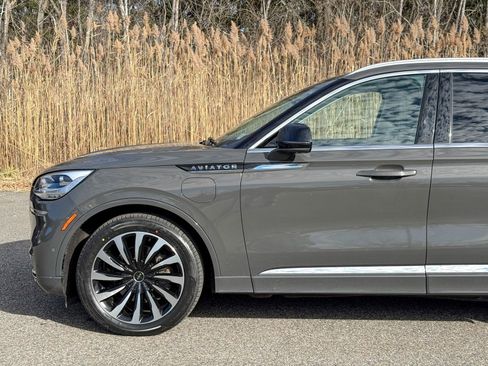 Used 2023 Lincoln Aviator Black Label Grand Touring image 9