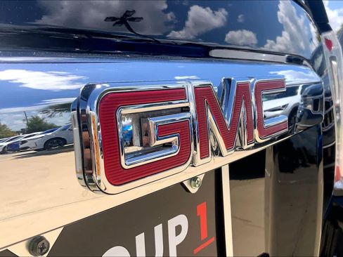 Used 2016 GMC Yukon XL Denali w/ Open Road Package AWD/4WD image 10
