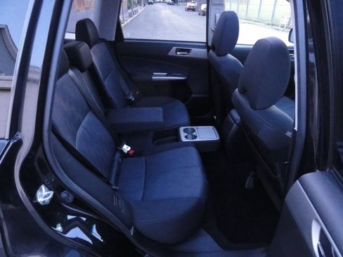 Used 2010 Subaru Forester 2.5X Premium AWD/4WD image 39