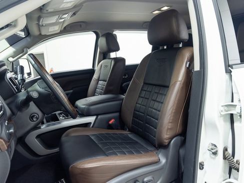 Used 2017 Nissan Titan Platinum Reserve image 19