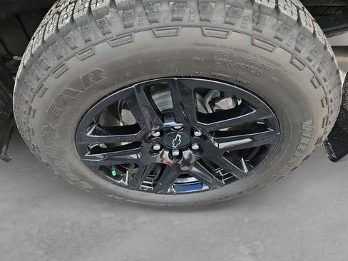 Certified 2026 Chevrolet Silverado 1500 High Country w/ Midnight Edition AWD/4WD image 10