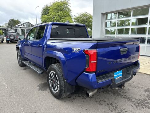 Used 2024 Toyota Tacoma TRD Sport w/ TRD Sport Upgrade Package AWD/4WD image 3