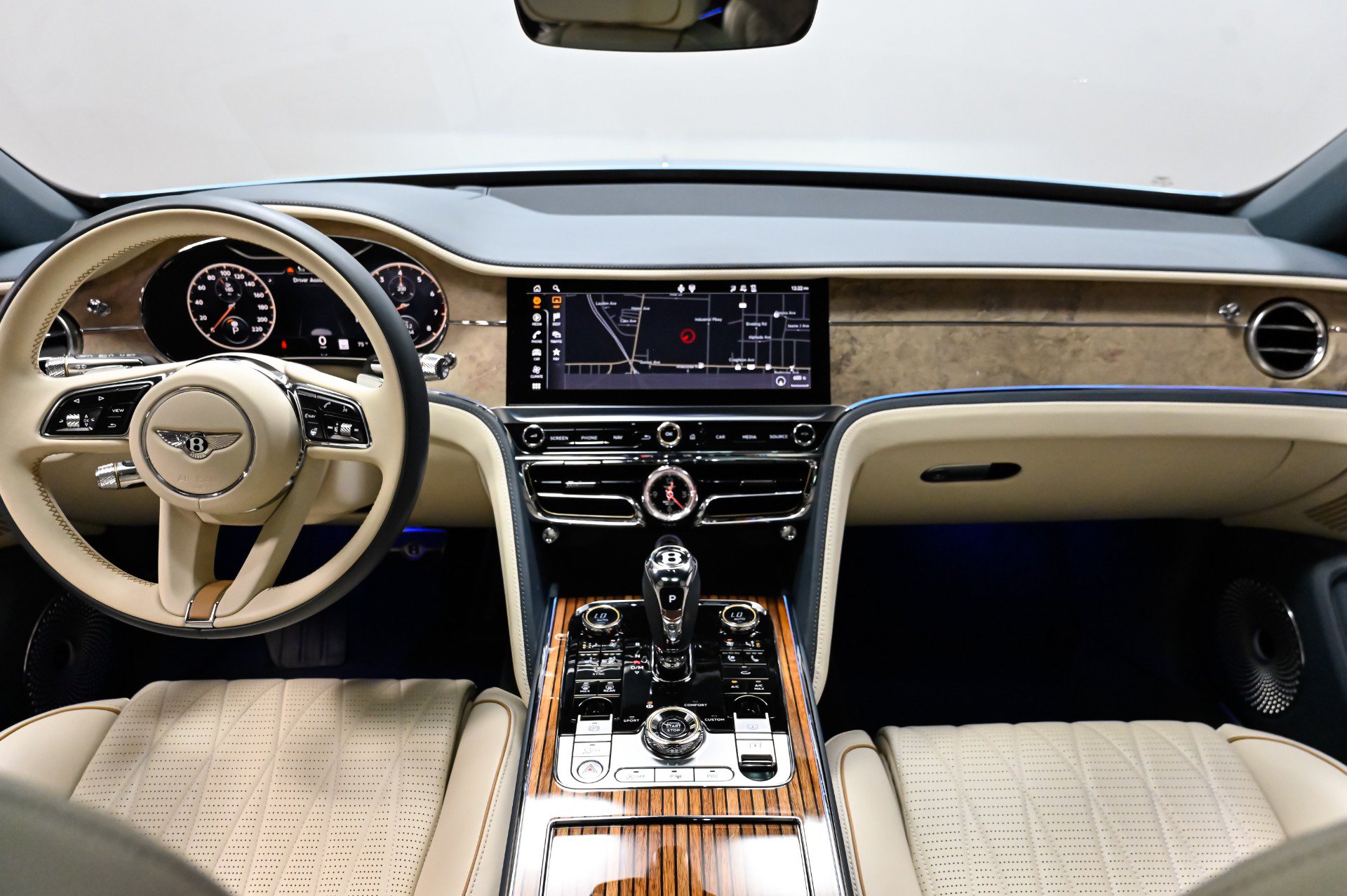 Used 2022 Bentley Flying Spur V8 AWD/4WD image 62