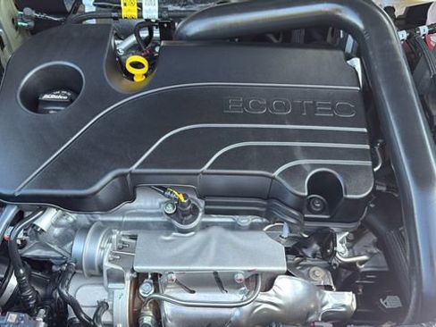 Used 2026 Chevrolet Equinox ACTIV w/ Convenience Package III FWD image 30