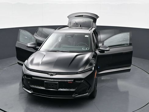 Used 2024 Chevrolet Equinox EV RS FWD image 50