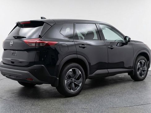 Used 2025 Nissan Rogue SV AWD/4WD image 9