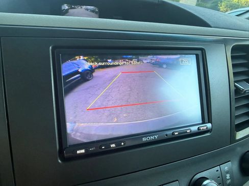 Used 2012 Toyota Sienna LE w/ Towing Pkg AWD/4WD image 16