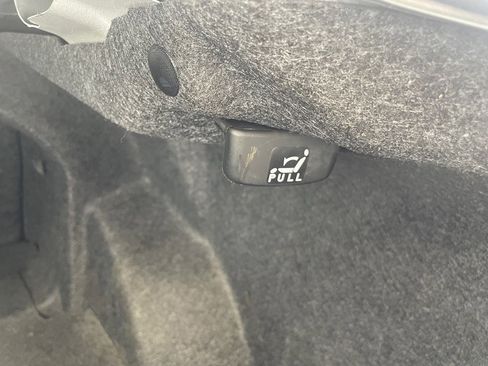 Used 2011 Ford Fusion SEL image 26