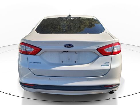 Used 2016 Ford Fusion SE w/ Equipment Group 202A image 8