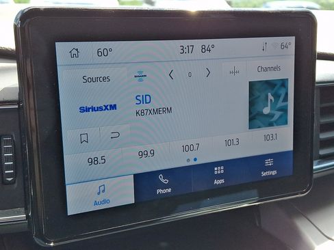 Used 2023 Ford Explorer XLT w/ Equipment Group 202A AWD/4WD image 18