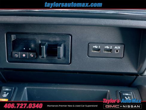 Used 2019 Nissan Titan SV w/ SV Convenience Package image 21