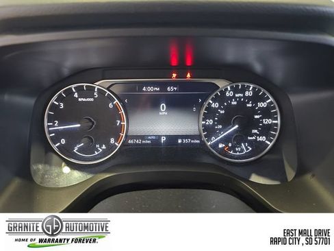Used 2025 Nissan Rogue SV AWD/4WD image 16