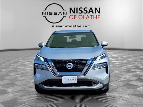 Certified 2023 Nissan Rogue SV image 32