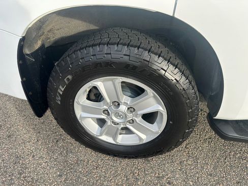 Used 2019 Toyota Sequoia SR5 image 38