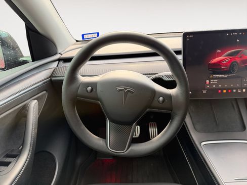 Used 2022 Tesla Model Y Performance AWD/4WD image 12